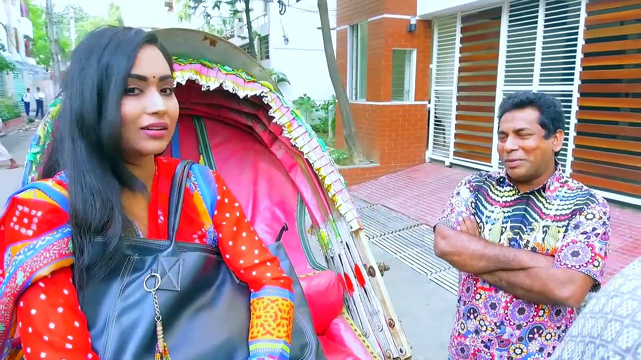 mosharrofkarim funny video,মোশারফ করীম ও মমর mosharrof karim funny একটি মজার দৃশ্য দেখুন না দেখলে মিস্ করবেন mom bangla natok