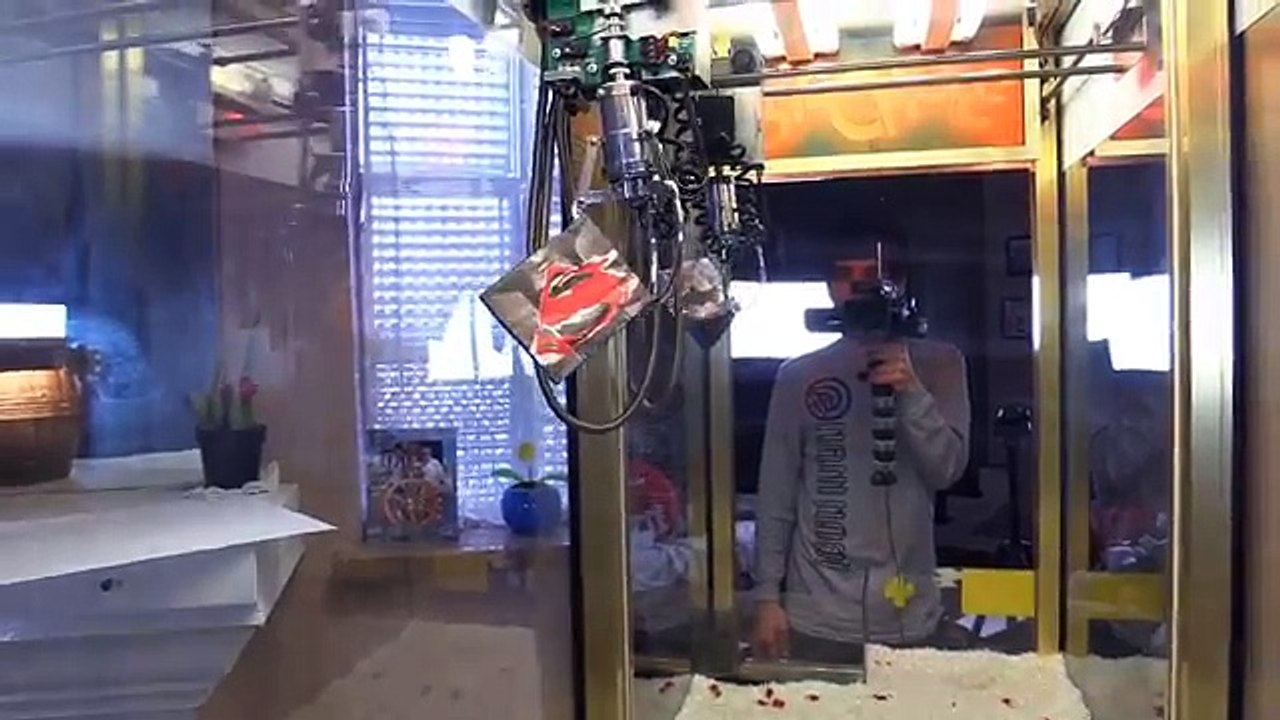 Will it Claw? My LOOT CRATE Box | Will It Claw | Matt3756