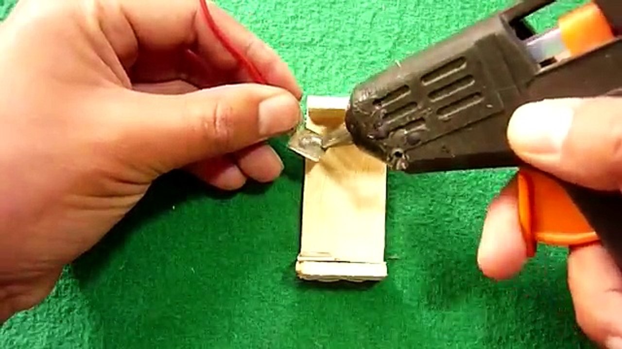 Como Hacer una Portapilas Casera (muy fácil de hacer)