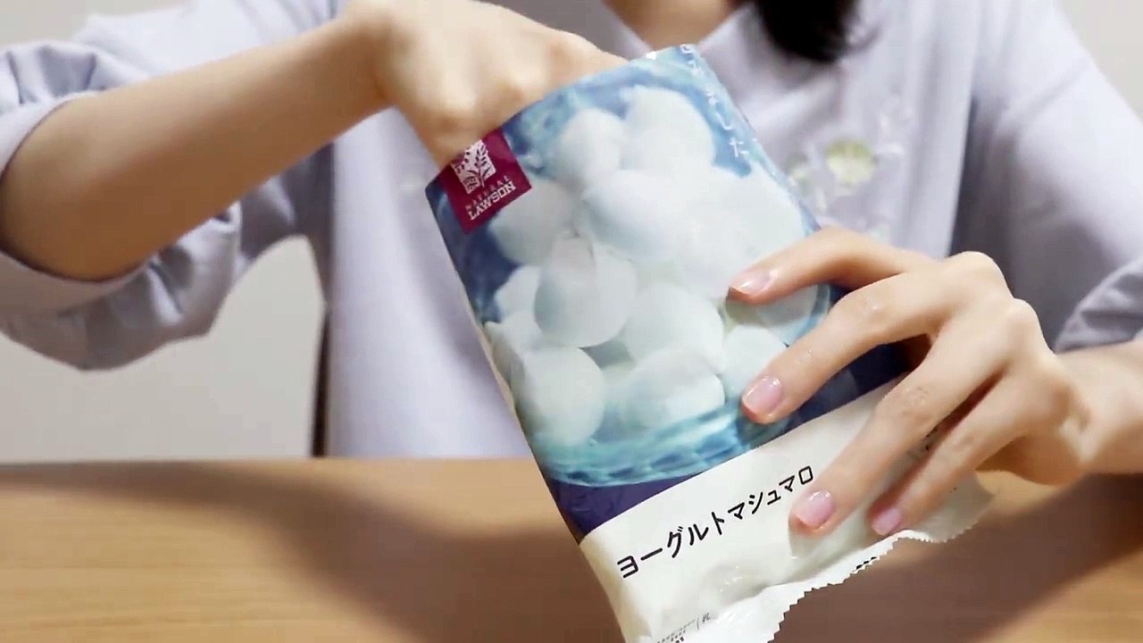 [ASMR] 囁きながら、マシュマロを食べる #1 Marshmallow Eating Sounds, Whispering