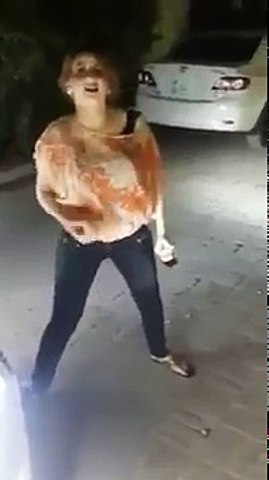 girl dance on street