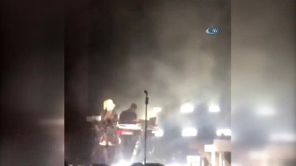 İrem Derici 18 Günlük Yoğun Bakım Tedavisinin Ardından Sahneye Çıktı