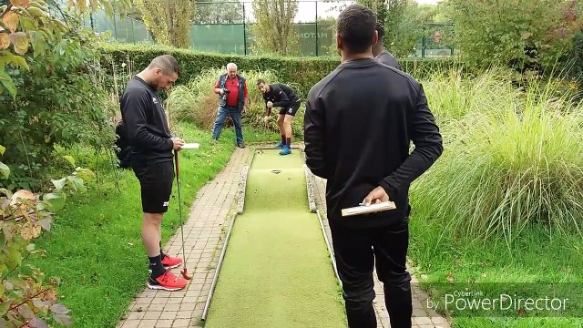 Sporting Charleroi: Les Zèbres profitent du mini-golf lors de leur teambuilding à Nivelles - 4/10/2017