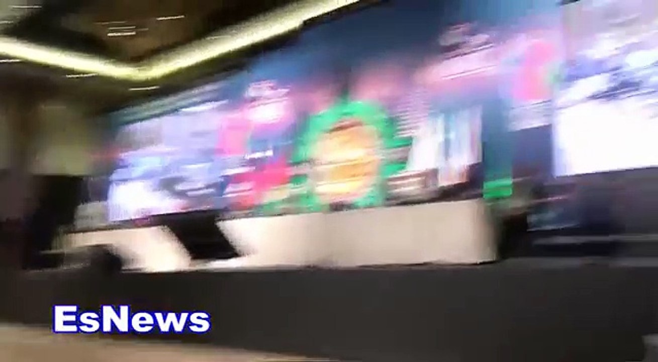 AMAZING!!! WBC Doing Lots To Give To Those In Need - EsNews Boxing-MdLcLFVsktY