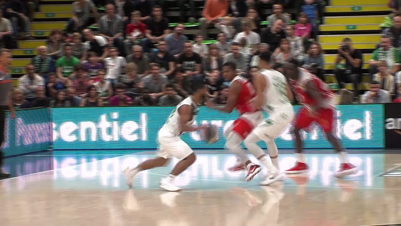 Zoom sur John Roberson lors du match ASVEL / Cholet !