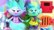 Learn Colors with Dreamworks TROLLS Poppy & Branch TOY SURPRISES WRONG HEADS Critter Hospital