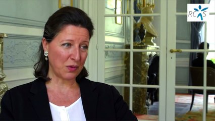Le drame qui a poussé la ministre de la Santé vers la médecine