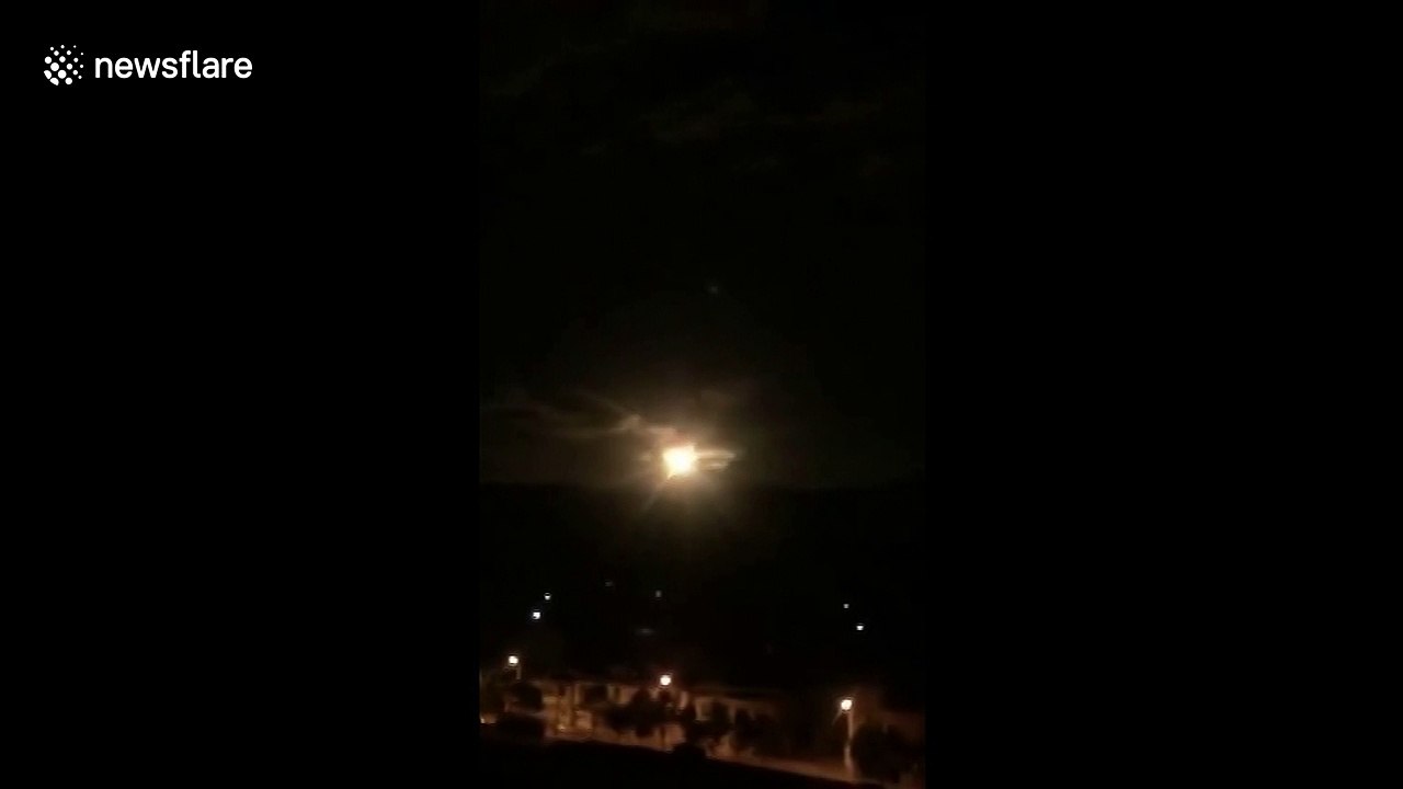 Spectacular fireball meteor sighted over China