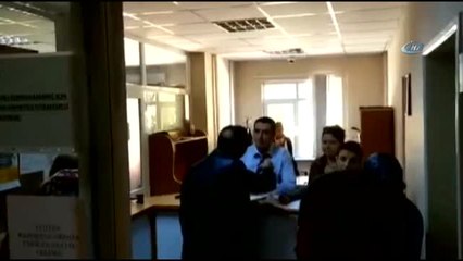 Hasta ve Engelli Vatandaşı 2 Saat Araçta Beklettiler İddiası