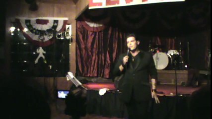 Franz Goovaerts sings 'It's Now Or Never' Dad's Place 2014