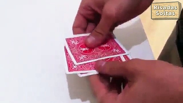 Um truque com apenas 3 cartas que te vai baralhar o cérebro