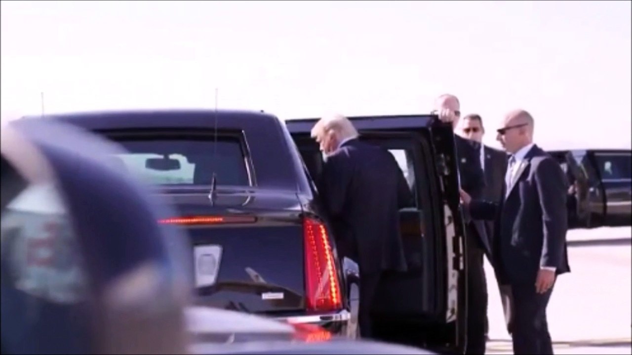 Donald Trump visits rescue team of las vegas mass shooting on concert USA