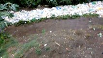 #Ciudadanos Vea el río de basura que atraviesa una aldea de Guatemala