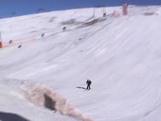 Ski big air : 900 , atterissage critique ...