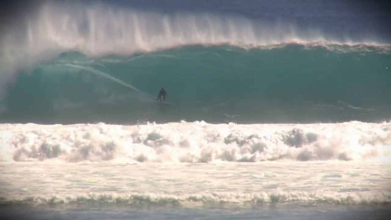 Joel Parkinson Surfs Gnarloo | 18Seconds Mag | Skuff TV Vault