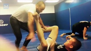 Eddie Alvarez Training for UFC _ Muscle Madness-qeENEGxFSUQ