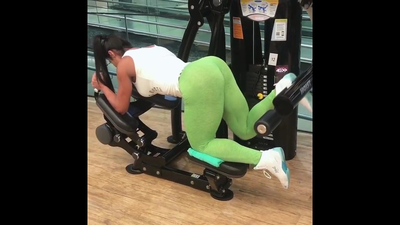 Gracyanne Barbosa - Exercícios para Glúteo Part.1 (20_09_2017)-uxTR4y_R-I0