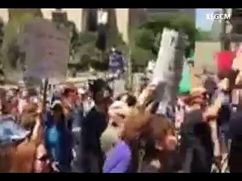 150 marchas en EU para que Trump revele declaraciones fiscales