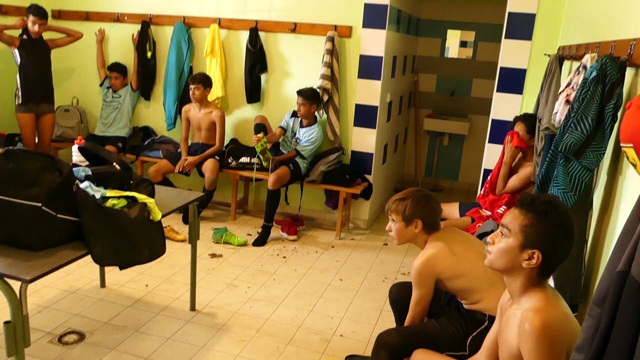 Le coach Kévin ...dans les vestiaires!!