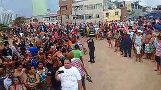 Helicóptero da Globo cai e deixa dois mortos na Praia do Pina Boa Viagem 23-01-2018