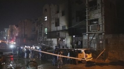 Al menos 17 muertos en un incendio en un almacén de plásticos en Nueva Delhi
