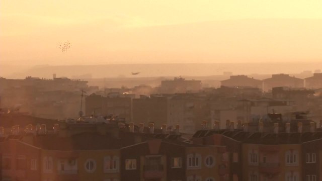 터키, 시리아 쿠르드지역 공습... 올리브가지 작전 개시 / YTN