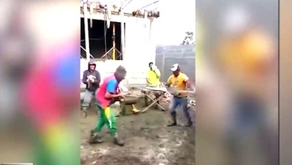 mundo de bromas y bailes chuscos