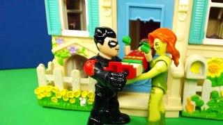 Imaginext Poison Ivy and Nightwing Get The House And Take Vincent to See It Toy Video