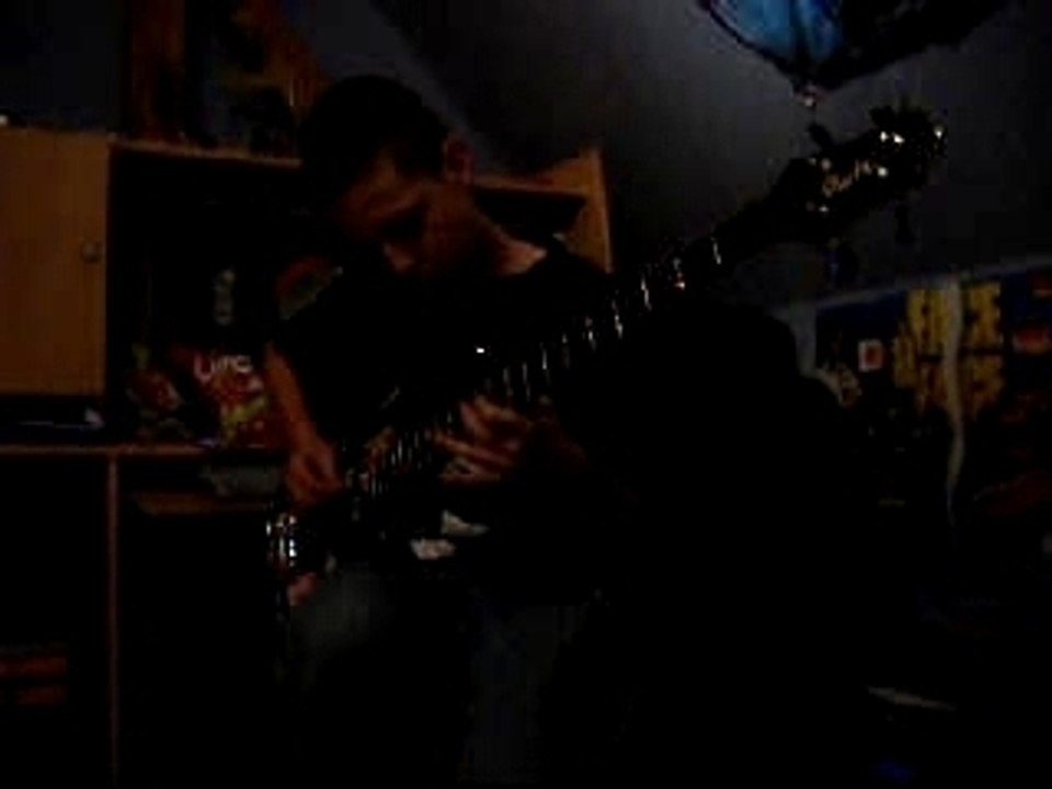 Hysteria - Neoplan (basse)