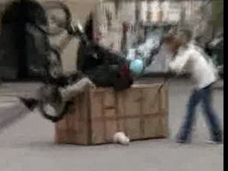 Pub de Conforama trop drôle