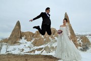 Evli Çiftler Düğün Fotoğrafı İçin Kapadokya'ya Akın Ediyor