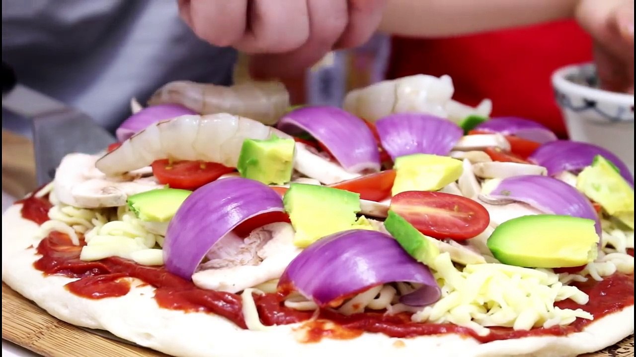 なりきり ピザ屋さん! まゆシェフ ピザ作りに挑戦！ クッキング Homemade Pizza MayuChannel