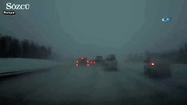 Buzlanma ve sis zincirleme kazaya yol açtı