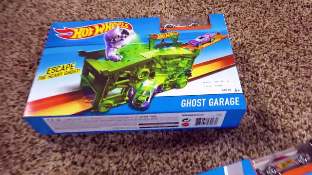 Cars for Kids Hot Wheels GHOST GARAGE Fast Lane Playset Fun Toy Cars for Kids Pretend Play