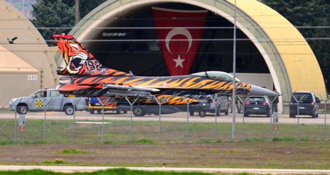 İncirlik'te Olağanüstü Hareketlilik! Kaplan Simgeli Savaş Uçağı, Suriye Sınırına Doğru Havalandı