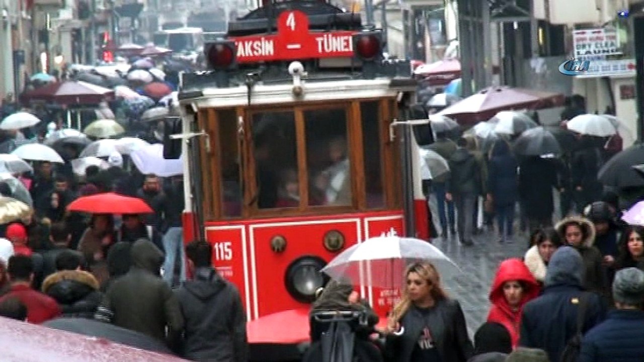 İstiklal Caddesi'nde ilginç görüntü