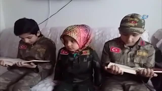 Asker Kıyafeti Giyen Minikler Mehmetçik'lere Dua Etti