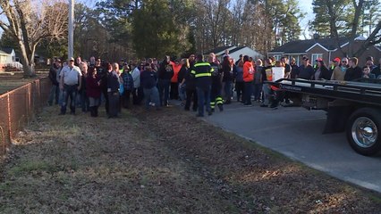 Télécharger la video: Ride Honors Tow Truck Driver Killed in Virginia