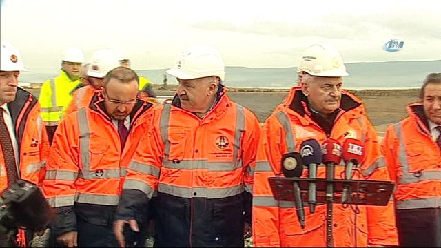 Başbakan Yıldırım, 'Türkiye ekonomisi ufak tefek operasyonlardan etkilenecek bir ekonomi değildir'