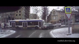Driving in Russia - Car Accidents and Crashes January 2018 (2)