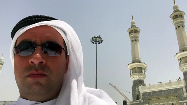 Hafiz Metin Demirtas. Mekke-i Mükerreme. Kabe müezzini Sheikh Ali Mullah taklit kamet. İqamat salah Makkah. İmitation Sheikh Ali Mullah. Kabede kamet. Kabede cuma namazi. Islamic call to Prayer Makkah. İqamat salah Makkah Al- Mukarramah. Ali Ahmed Mullah