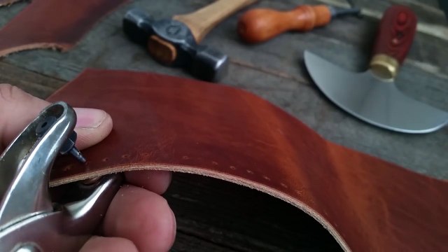 Port Wallet- Minimal Handmade Leather Card Wallet on Kickstarter