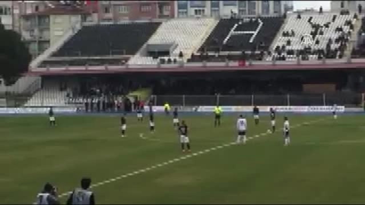 Aydın Büyükşehir Belediyesine Futbolcu Protestosu