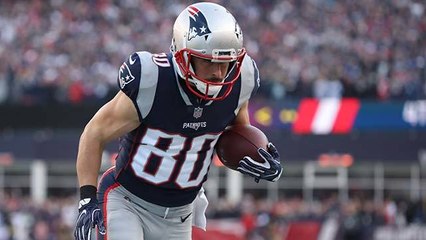 Brady converts 4th-and-2 with PERFECT touch pass to Amendola