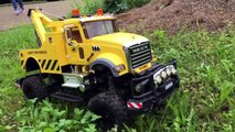 BRUDER Toys Mack TOW TRUCK RC OUTDOOR performance! Crash at Jack's bworld Construction!