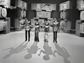Las Cuatro Monedas - Caminando por la Calle