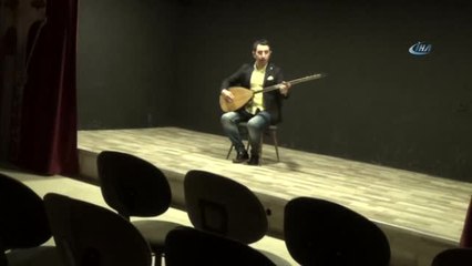 Bizim Rabiamız Var' Türküsünü Afrin Operasyonunda Olan Mehmetçik İçin Okudu