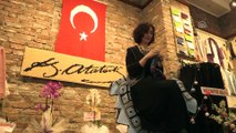Mehmetçik için 90 bin 112 ilmekli Türk bayrağı ördü - ESKİŞEHİR