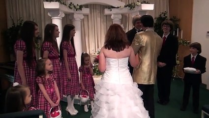 Monster Turpin Parents’ Vow Renewal Officiate Tells All On ‘Strange’ Family