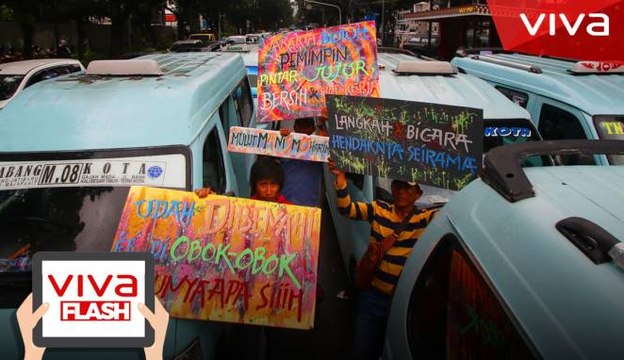 Ratusan Sopir Angkot Protes Jati Baru Tanah Abang Ditutup